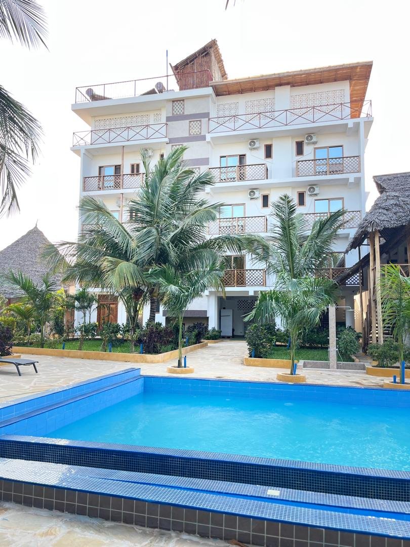 WhatsApp Image 2025-10-07 at 00.29.35_d363d3db